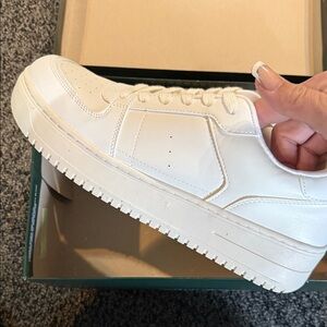 Classic White woman sneakers